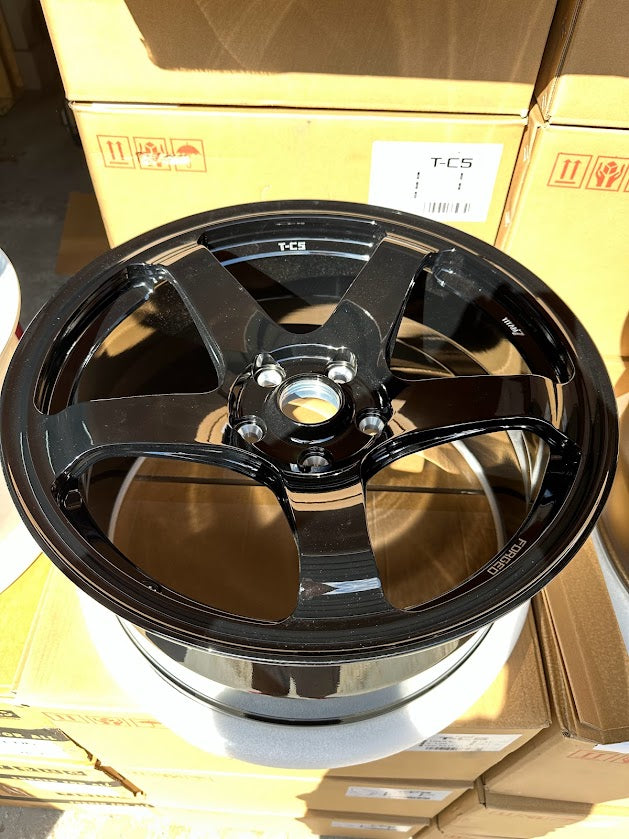 Titan 7 T-C5 Forged Wheel Set - Honda Civic Type-R FK8/FL5